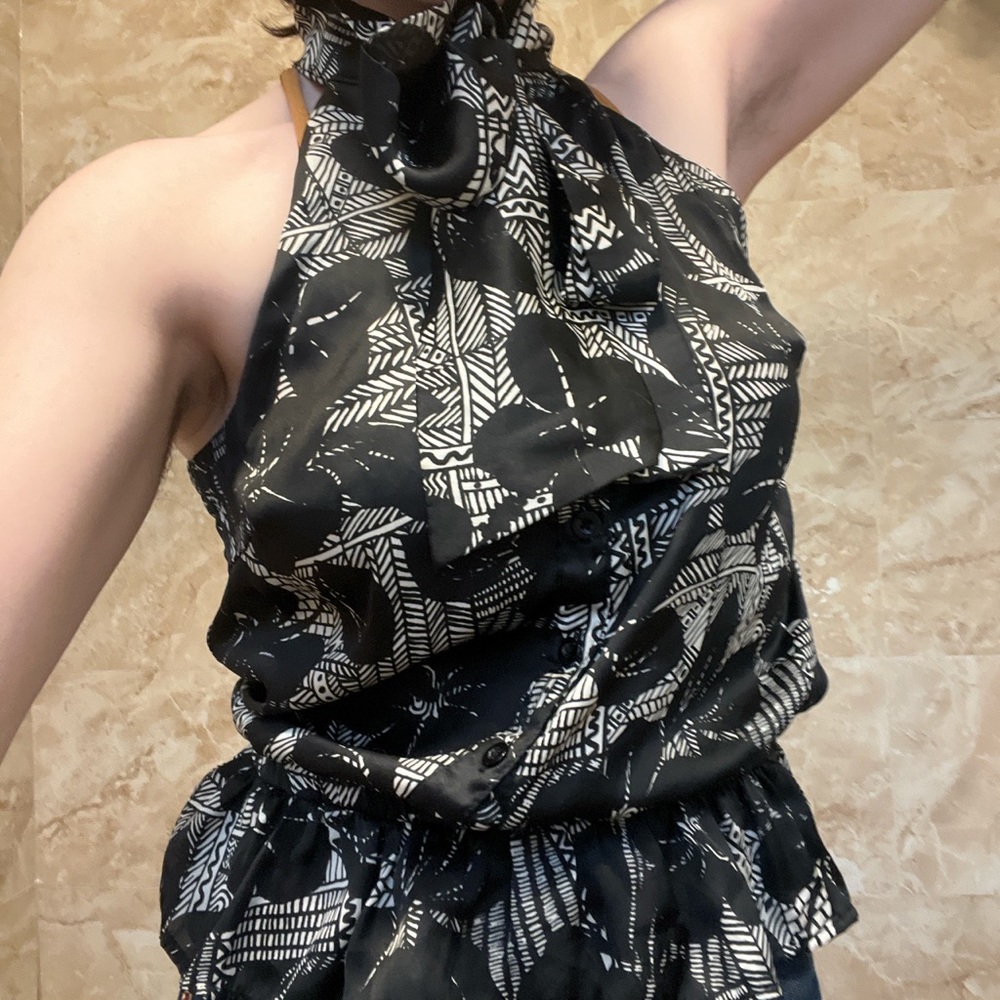Bow tie halter top